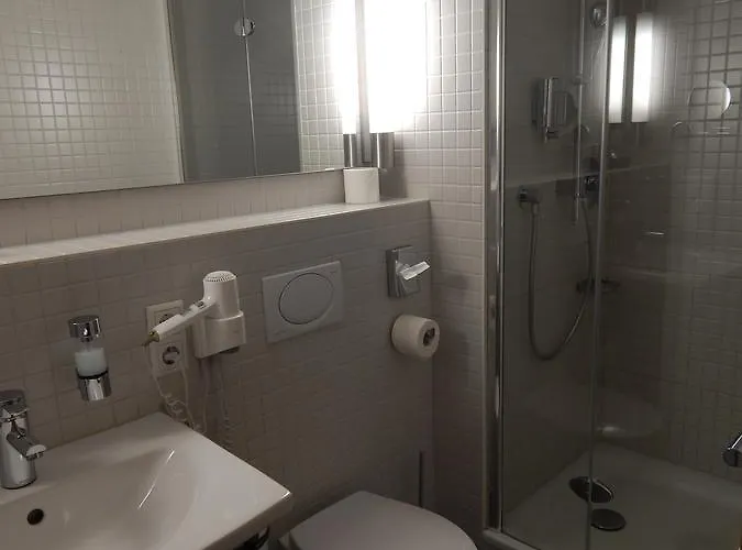 Tagungshaus Himmelspforten - Self Check-in * Würzburg